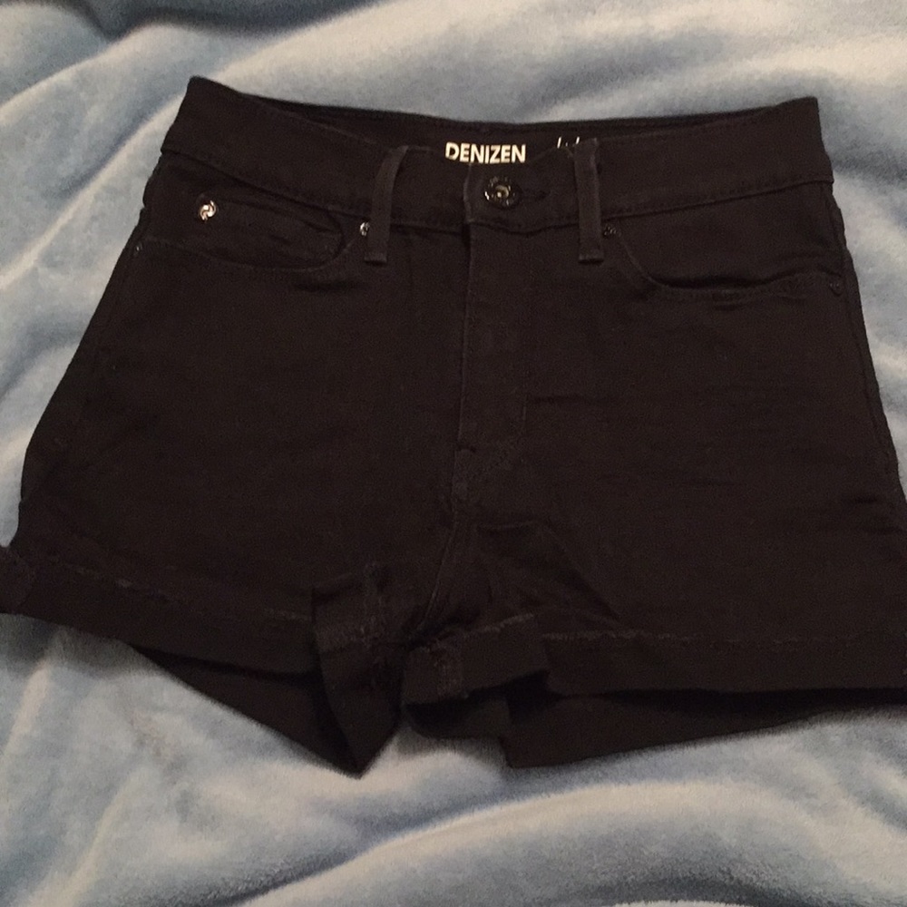 Black Jean shorts Levi’s